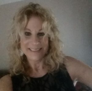 Meet your Posher, Suzanne